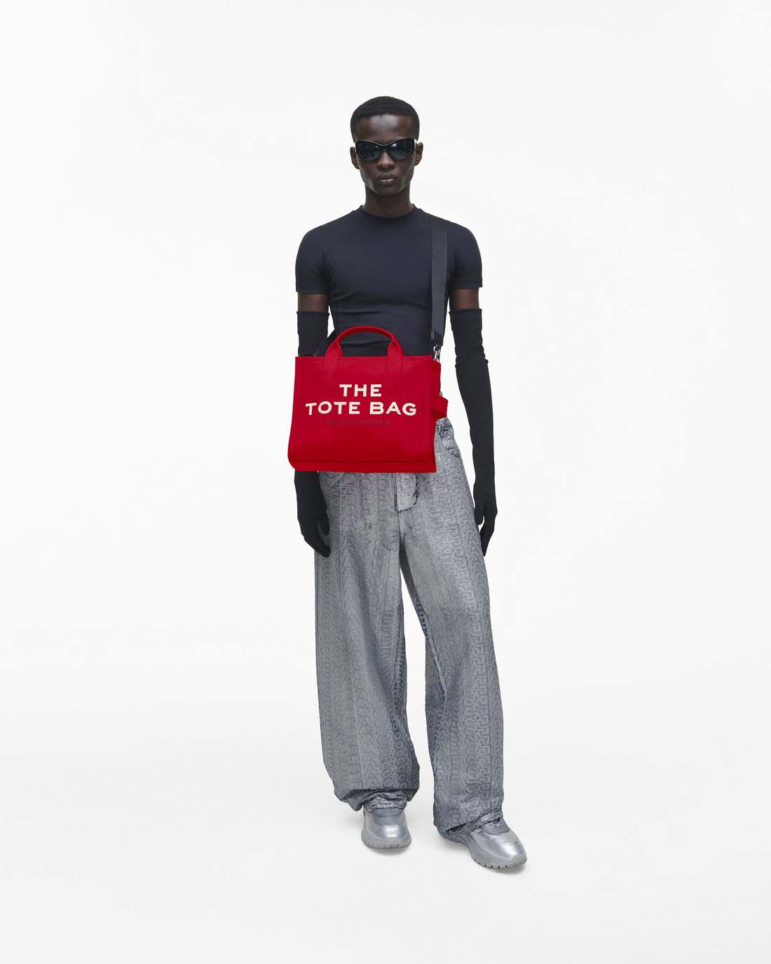 Marc Jacobs Recommended - The Canvas Medium Tote Bag True Red