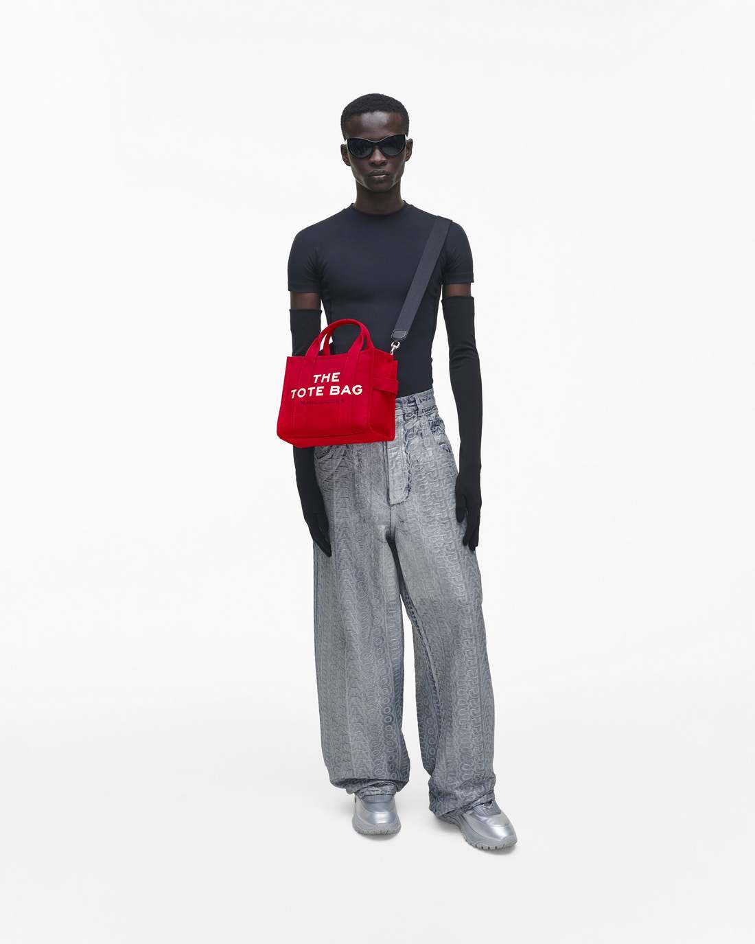 Marc Jacobs Customer Favorite - The Canvas Small Tote Bag True Red