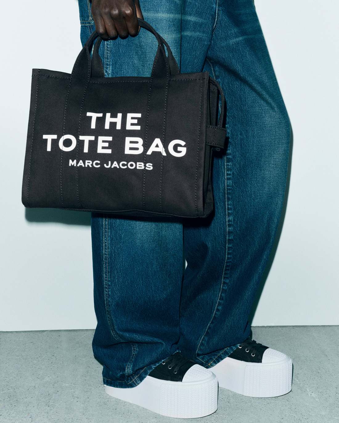 Marc Jacobs Sale - The Canvas Medium Tote Bag Black