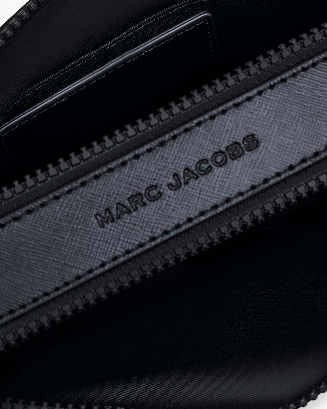 Marc Jacobs Classic - The Snapshot DTM Black